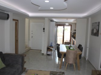 AYDIN DİDİM  CUMHURİYET     MAHALLESİ   3+1   MÜSTAKİL  MERKEZİ KONUM DA 