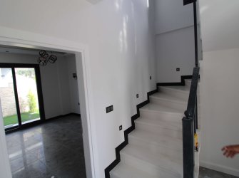 DİDİM SATILIK 5+1 AYRI MUTFAK MÜSTAKİL VİLLA 330 M2 ARSA İÇİNDE
